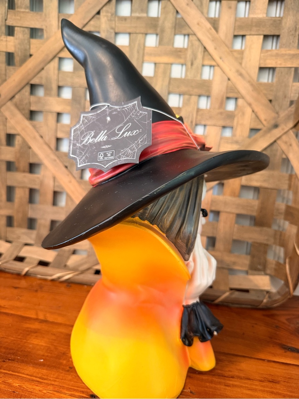 Bella Luxx Halloween
Witch Bust Figurine with Black Hat Floral Viral - Picture 5 of 6